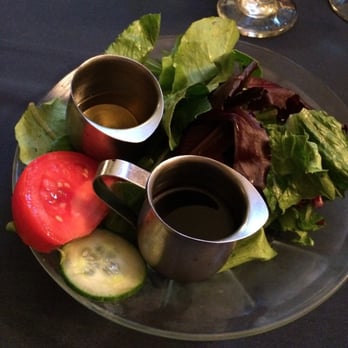 Billy's Restaurant - Side salad with oil and vinegar - New American Near Me - Lincoln, Nebraska