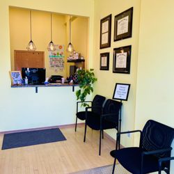 Dewitt Chiropractic - Waiting room.