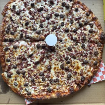 Pizza Twist - Cheeseburger Pizzatwist - Pizza Near Me - Riverside, California Pizza Twist - Cheeseburger Pizzatwist - Pizza Near Me - Riverside, California