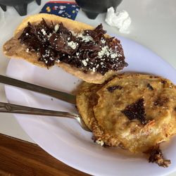 Gorditas La Cabaña - Cecina chalupa and chiccharron Gordita