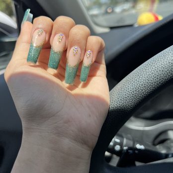 Bee Polished Nails & Spa - Waxing Near Me - Upland, California