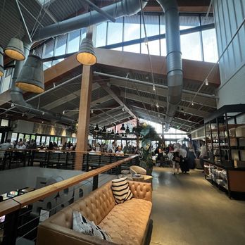 Sixty Vines - New American Near Me - Nashville, Tennessee