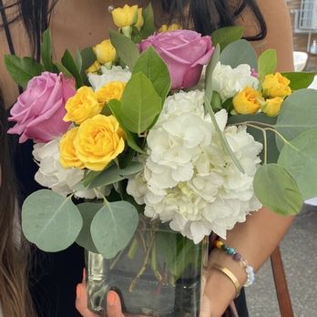 AZ Whittier Florist - Memorial centerpieces - Florists Near Me - Whittier, California AZ Whittier Florist - Memorial centerpieces - Florists Near Me - Whittier, California