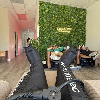 Eterna Haus Longevity Lounge - Saunas Near Me - Santa Monica, California Eterna Haus Longevity Lounge - Saunas Near Me - Santa Monica, California
