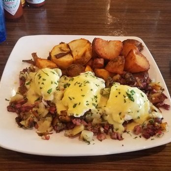 The Scratch Room - Corned beef benedict - Breakfast & Brunch Near Me - Anaheim, California The Scratch Room - Corned beef benedict - Breakfast & Brunch Near Me - Anaheim, California