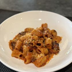Gianna Restaurant - Rigatoni Alla Amatriciana