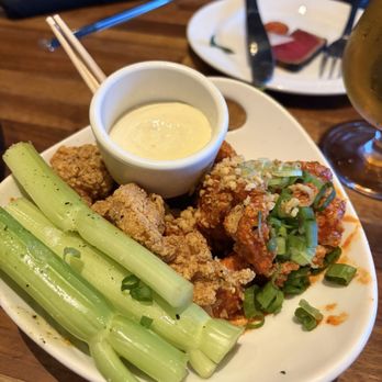 Yard House - Boneless Wings (@justjewelvibes) - New American Near Me - Irvine, California Yard House - Boneless Wings (@justjewelvibes) - New American Near Me - Irvine, California