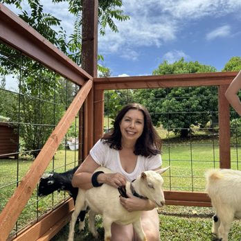808 Goat Yoga - Yoga Near Me - Kilauea, Hawaii