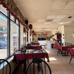 Pho Hoa Noodle Soup - Interior