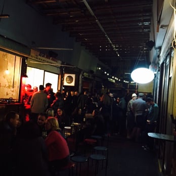 Model Market - Street Vendors Near Me - London, XGL