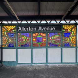 MTA - Allerton Ave Subway Station - Allerton Ave Subway Station (2,5) - Michele Brody "Allerton Mandalas" 2006, Manhattan-bound Platform