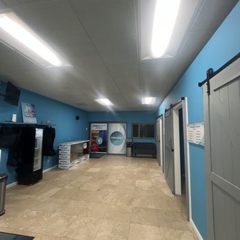 ChillNOut Reseda - Inside - Cryotherapy Near Me - Reseda, California