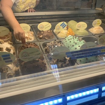 Beach Bakery - Bakeries Near Me - Westhampton Beach, New York