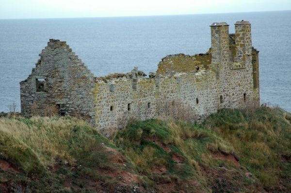 Dunnottar Castle by null