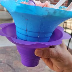 Kwality Ice Cream - Cracked cup for Rabadi Gola and have another cup, but had seriously rude behavior.