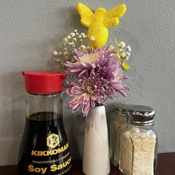 Lanna Thai Restaurant - Decorations - Thai Near Me - Lenexa, Kansas