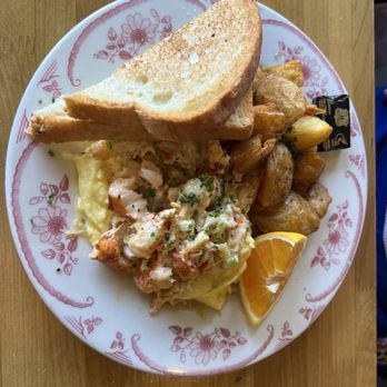 Plain Jane - New England Lobster Scramble - Breakfast & Brunch Near Me - San Francisco, California Plain Jane - New England Lobster Scramble - Breakfast & Brunch Near Me - San Francisco, California