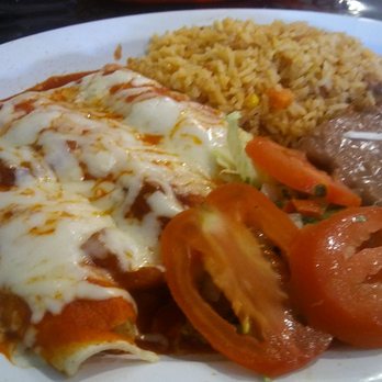 Los 3 Guerreros - Damm good enchiladas Mexicanas with chicken filling! - Mexican Near Me - Houston, Texas