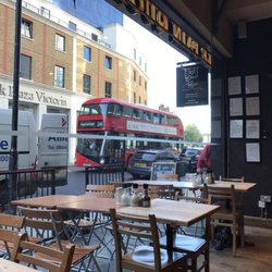 Yes, that's a double decker bus.