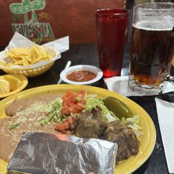 La Fiesta - Carnitas plate