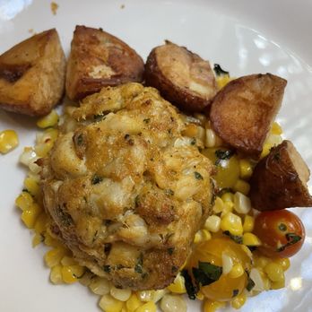 Old Ebbitt Grill - Crab cakes & corn potatoes - Bars Near Me - Washington, DC, District of Columbia Old Ebbitt Grill - Crab cakes & corn potatoes - Bars Near Me - Washington, DC, District of Columbia