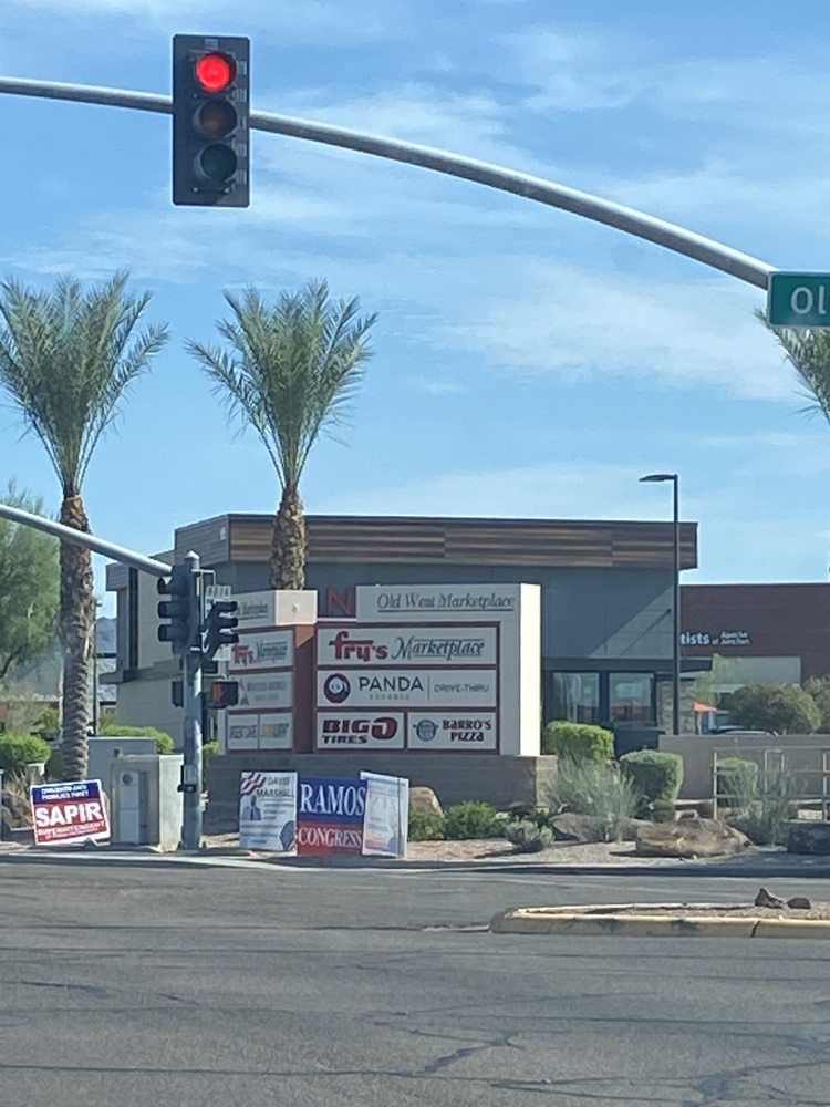 OLD WEST MARKETPLACE 140 East Old West Highway, Apache Junction