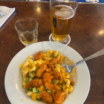 Smokey Bones - Buffalo chicken and Mac and cheese bowl. With a shot of Makers and a cold Stella absolutely delicious lunch combo. - Barbeque Near Me - Colonie, New York Smokey Bones - Buffalo chicken and Mac and cheese bowl. With a shot of Makers and a cold Stella absolutely delicious lunch combo. - Barbeque Near Me - Colonie, New York