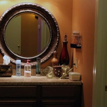 Eternal Tan - Vanity Area - Tanning Beds Near Me - Elgin, Illinois Eternal Tan - Vanity Area - Tanning Beds Near Me - Elgin, Illinois