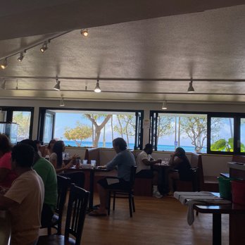 Eggs 'n Things - Waikiki Beach Eggspress - The ocean was across the street - this was the view from our seats at the bar/counter in the back. - Breakfast & Brunch Near Me - Honolulu, Hawaii Eggs 'n Things - Waikiki Beach Eggspress - The ocean was across the street - this was the view from our seats at the bar/counter in the back. - Breakfast & Brunch Near Me - Honolulu, Hawaii