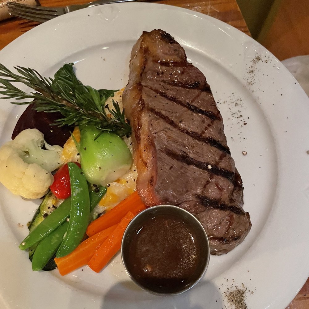 Salade de Fruits Cafe - Striploin - French Near Me - Vancouver, British Columbia