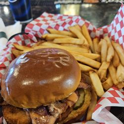 Saratoga Strike Zone - Chicken sangwhich special