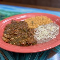 El Agave - Puerco en Salsa Verde-pork Guisado. Also try Guisado Especial all very flavorful in a spicey roasted green salsa verde.