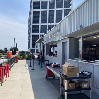 Starr Hill Biergarten - Star Hill - Beer Gardens Near Me - Tysons, Virginia