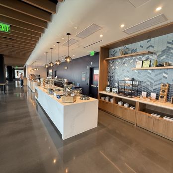 Alaska Airlines Lounge - Hot food station - Airport Lounges Near Me - San Francisco, California Alaska Airlines Lounge - Hot food station - Airport Lounges Near Me - San Francisco, California