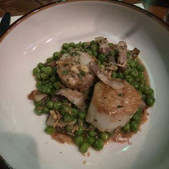 Murray's Creole Pub - Scallops and peas - Pubs Near Me - Louisville, Kentucky