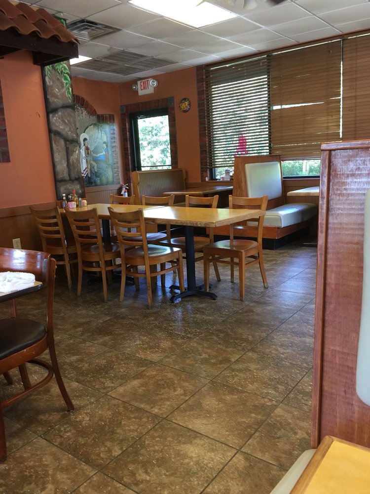 FIESTA C Updated October 2024 11 Photos 623 Gentry Memorial Hwy