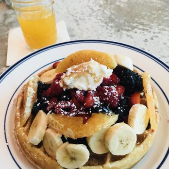 Sweet Chick - Sweet Chick waffle, mixed fruit and ricotta omg with a Bellini - Breakfast & Brunch Near Me - Brooklyn, New York