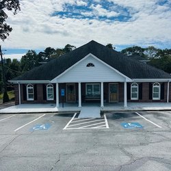 Walton Gwinnett Animal Clinic - Front of building
