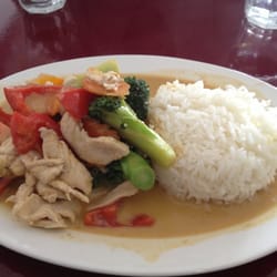 Dee's Vintage Thai - Always great food