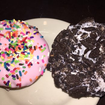 Top Pot Doughnuts - Bakeries Near Me - Seattle, Washington Top Pot Doughnuts - Bakeries Near Me - Seattle, Washington