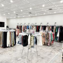 Resale Concierge - Clothing area