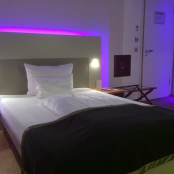 Hotel Qube - Single room - Hotels Near Me - Heidelberg, BW