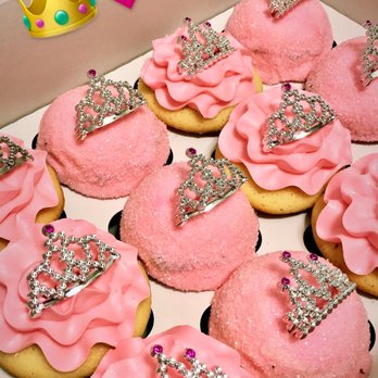 Trophy Cupcakes and Party - My birthday cupcakes from Trophy in UVille!  :D - Coffee & Tea Near Me - Seattle, Washington