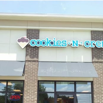 Cookies N Creme - Storefront - Ice Cream & Frozen Yogurt Near Me - Denver, North Carolina