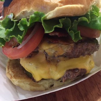 Schnipper's - Double bacon cheeseburger was as tasty as it was photogenic! - Burgers Near Me - New York, New York