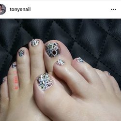 Lavi Nail & Spa