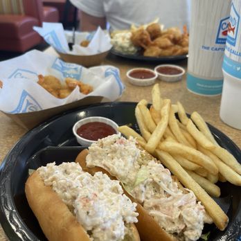 Captain D's - Lobster rolls and fries - Seafood Near Me - Wytheville, Virginia Captain D's - Lobster rolls and fries - Seafood Near Me - Wytheville, Virginia