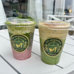 The Greenhouse Matcha - Fresca con matcha and a flan creme brulee matcha