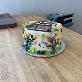 Cakeheads Bakery - Bakeries Near Me - Centennial, Colorado