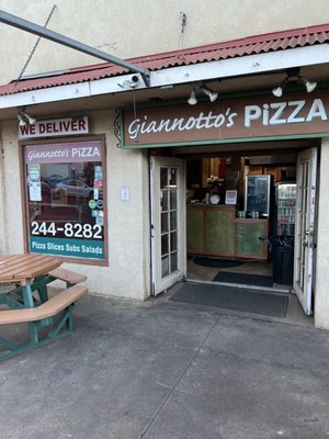 Giannotto’s Pizza by null
